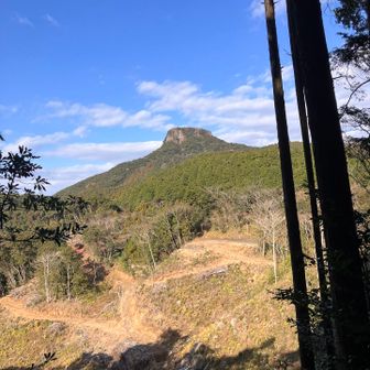 虚空蔵山⛰️
⛰️あるある下山したら青空や〜ん
でも少しどんよりしてても絶景でいい⛰️でした