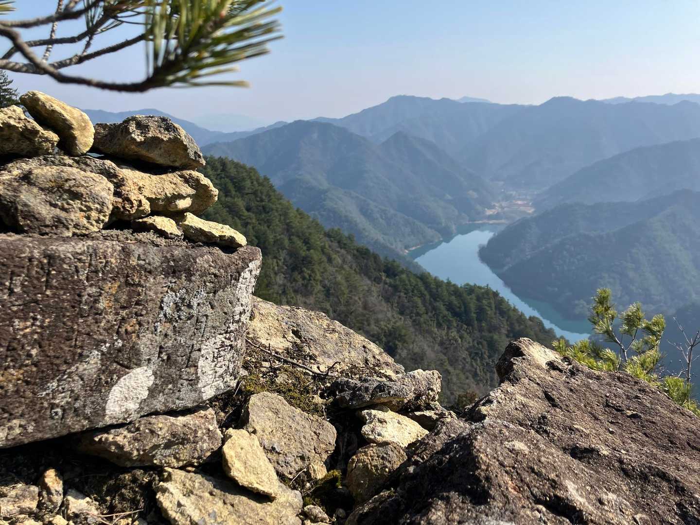 のぞき岩🪨　高所恐怖症の方は⚠️