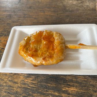 蕎麦粉にご飯を混ぜて潰して焼いた「そば泥棒」