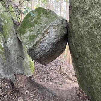 やって来ました！
落ちない岩🪨
そういえば受験シーズンね
みんながんばれー🎓