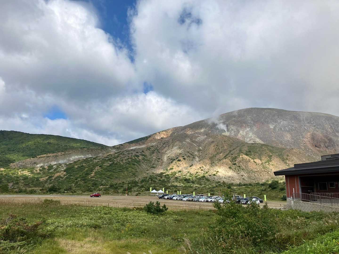 【フラット登山】日本じゃないみたい　福島・吾妻山の森と湖への写真