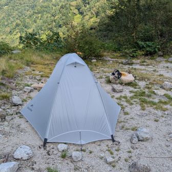 一人用ですが前室と後室もあって十分な広さでした
それと何よりお値段が安い！
有名どころに比べ半額以下👍