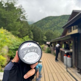 ルバーブヨーグルトジェラートを食べました🍧
（600円）
時間がないのに固くてなかなか溶けなくてちょっと焦ったけど美味しかったぁ😍