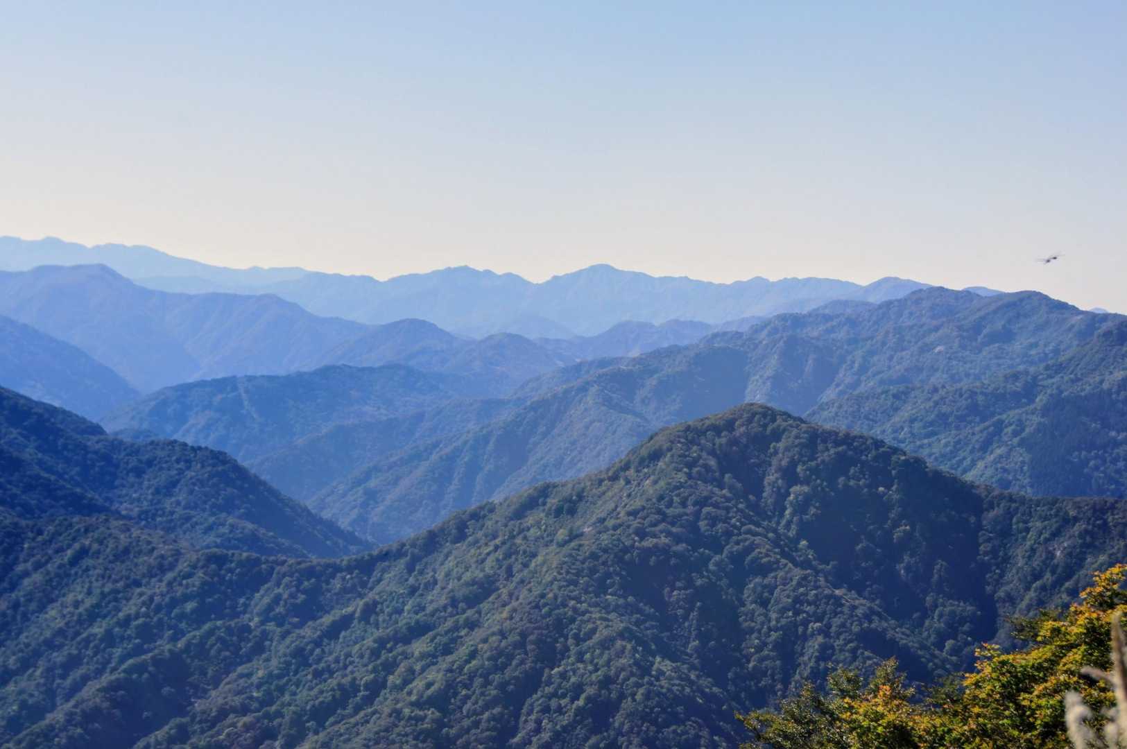 そして北方稜線の笈ヶ岳、大笠山、奈良岳、見越山、大門山…✨️