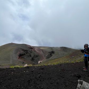 噴火口と妙高岳
岩手山の秘めたパワーと…
現在の平穏を象徴する景色🤔