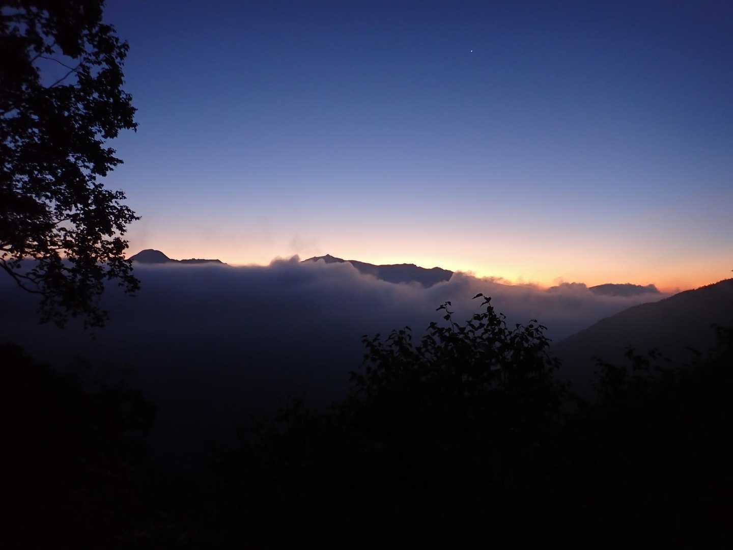 鳳凰三山が良い感じになって来たけど，絶景はこれまで🌄