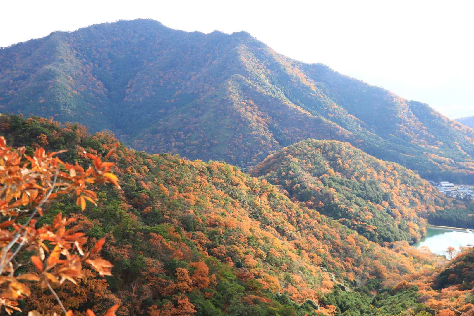 山並み重畳として