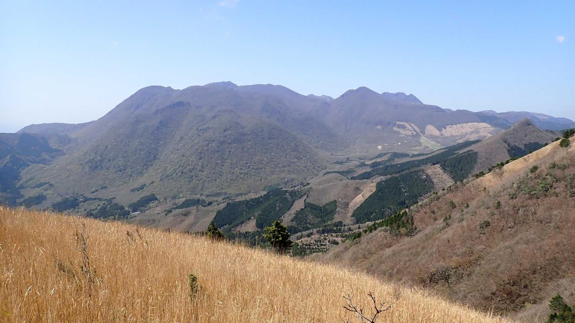 花牟礼山から見たくじゅう連山