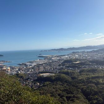 石山からの景色が1番好きかも😊
