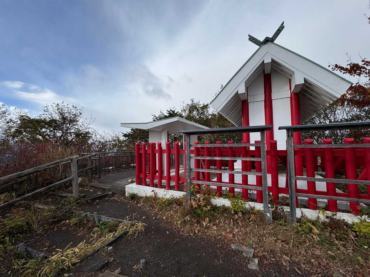 榛名山頂上には神社⛩️