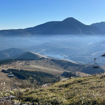 車山から下ります。
白樺湖が見えます。