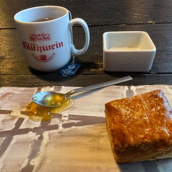 スコーンはバターが効いてとても美味しい😋