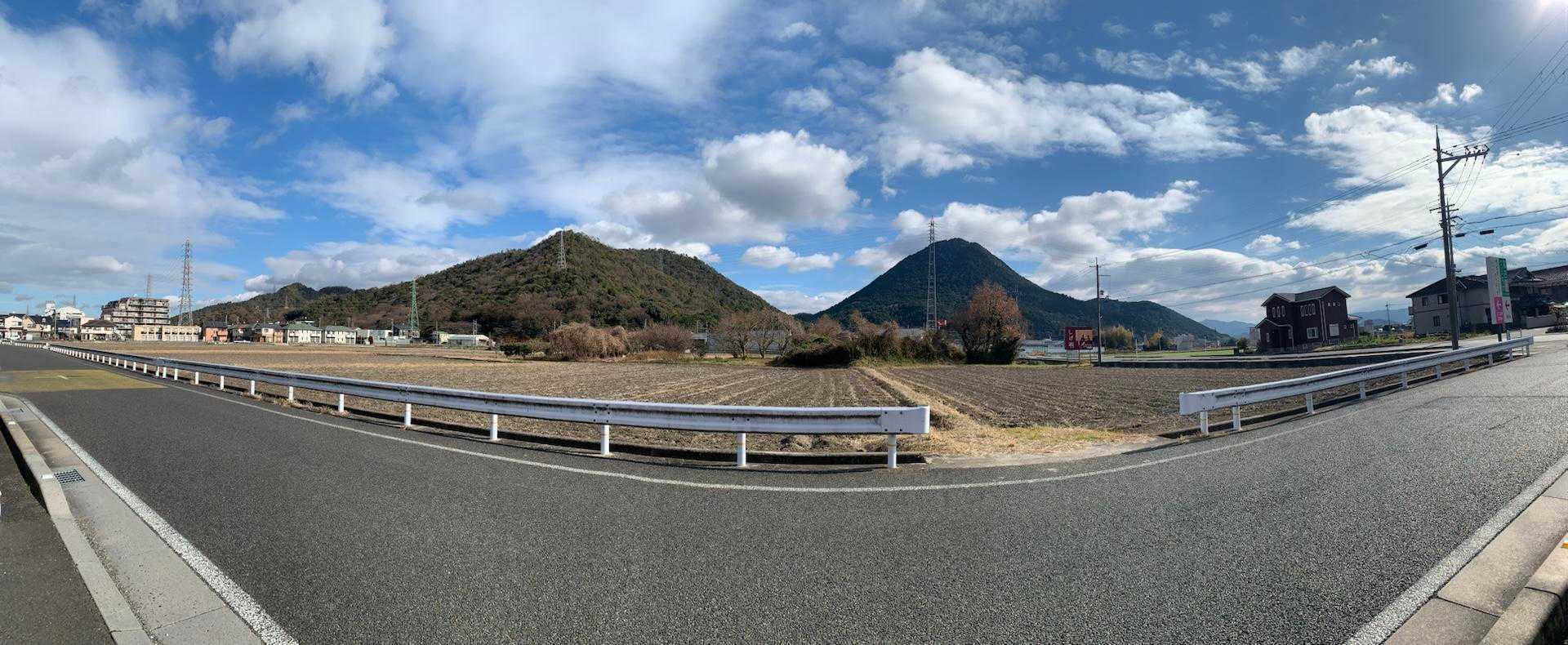 今日歩いて来た全部の山。