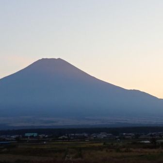 紫色に見えることはなく、そのまま暗くなった。