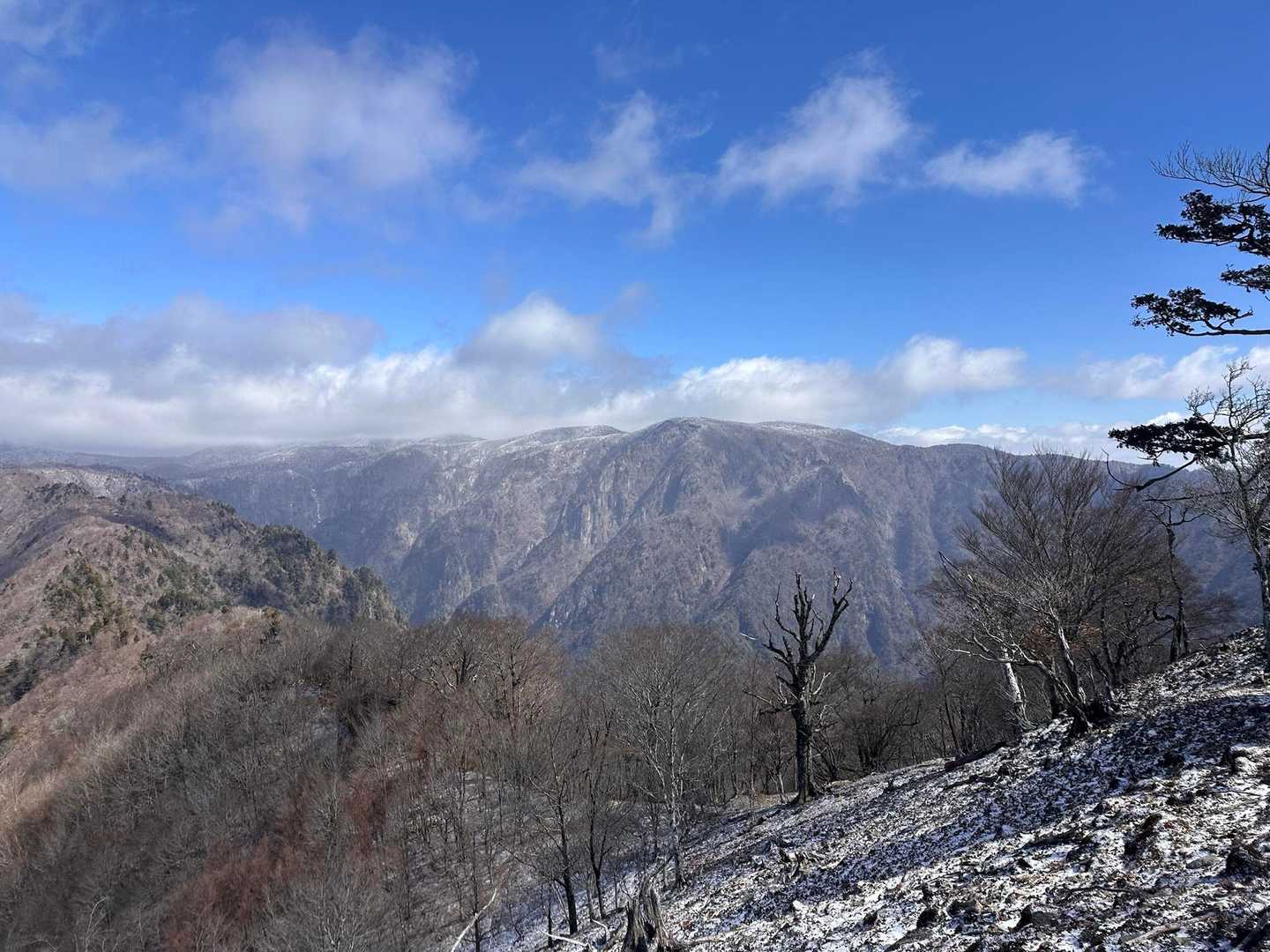 又剣山 往復コースの写真