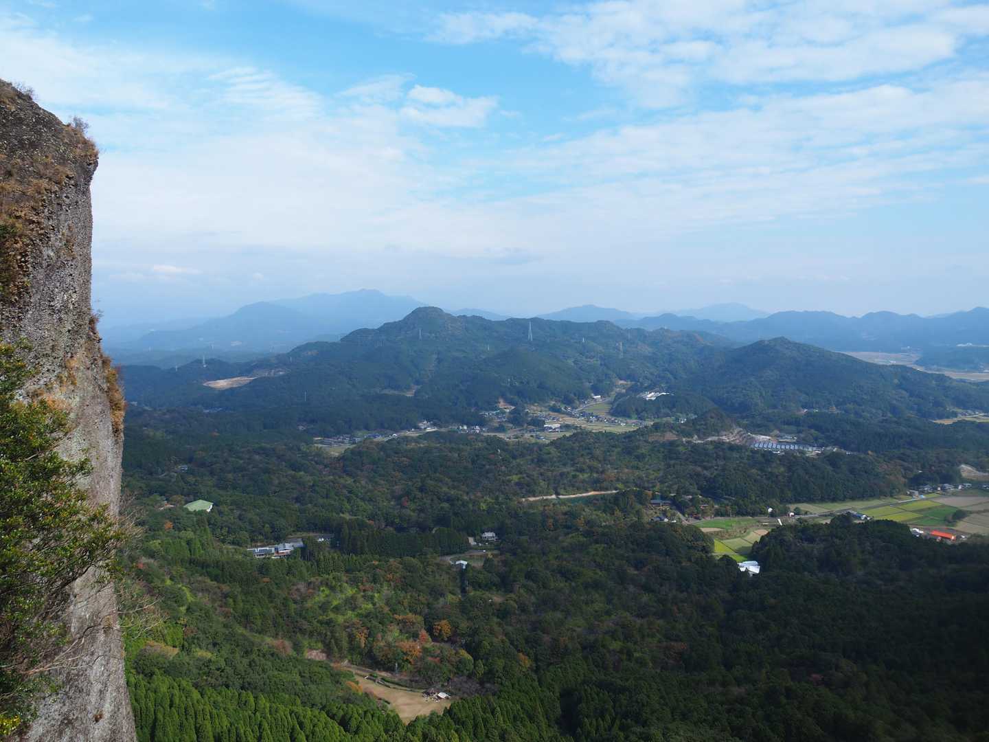 雌岩