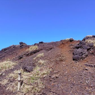 この辺が三原新山のはず❗️
2座目