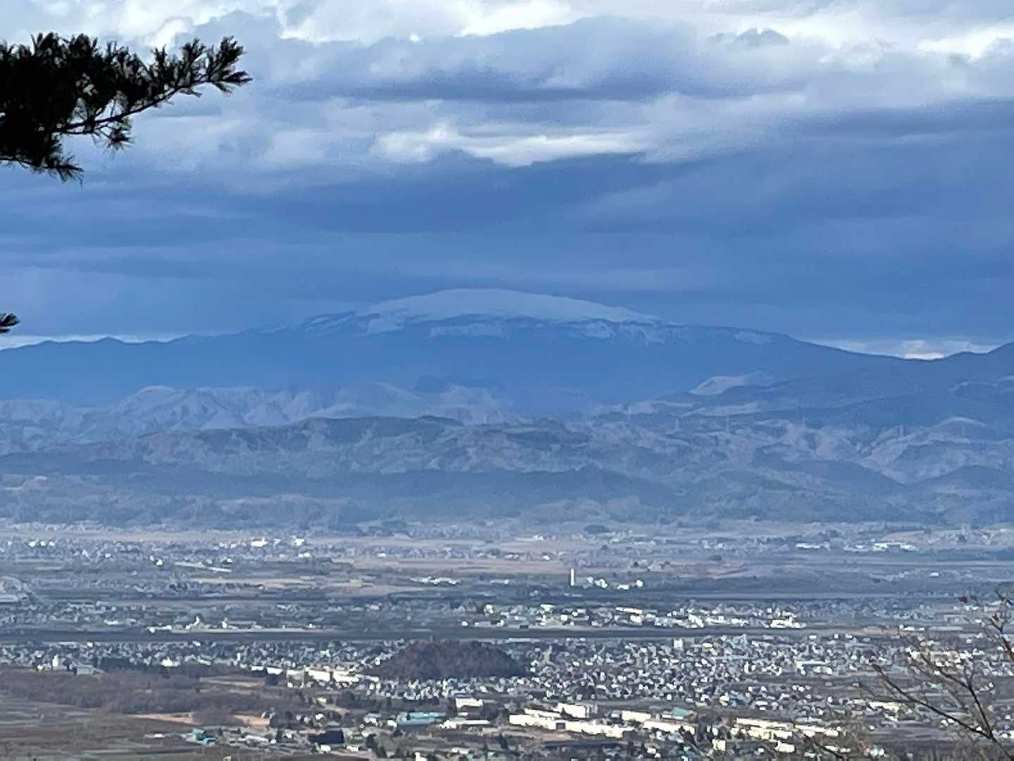 見晴し台から月山🏔