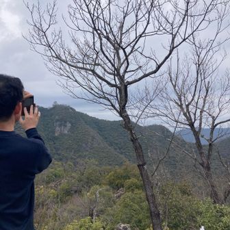 岐阜城の歴史うんちくを色々教えてくれました。