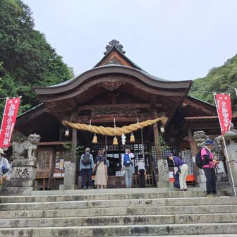 大頭神社
ＪＲ大野浦駅に
