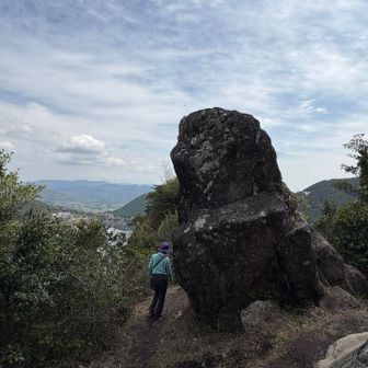 悲しい伝説のある竜石