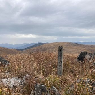 見晴らし抜群の剣山頂
