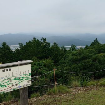 居合わせたベテランの方と雑談
地元の方だそうで、ボランティアの方が展望が良くなるように手入れしてくださっていると教えてくれました。
感謝です