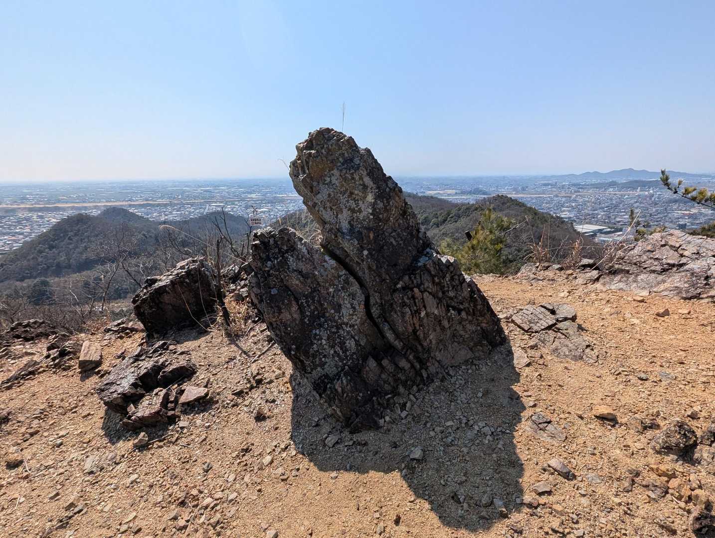 あわぎ山のシンボル🪨