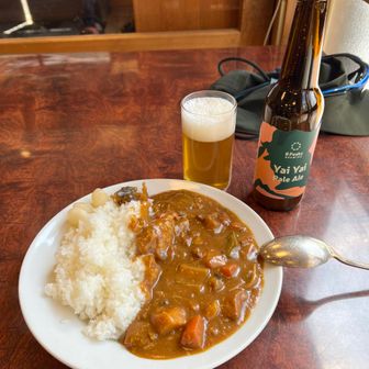 夏沢鉱泉のカレーライス
エイトピークス　ヤイヤイペールエール