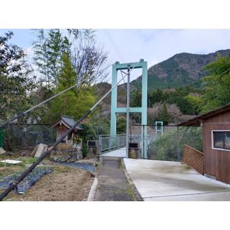 無事に下山できました。おつかれさまでした。吊り橋を渡ってバス停でバスの時間を確認してから、ポケモンGOとドラクエウォークをして時間を潰していました。