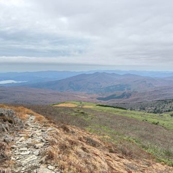 絶景を眺めつつ下山開始。