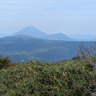 山頂より羊蹄山と尻別岳