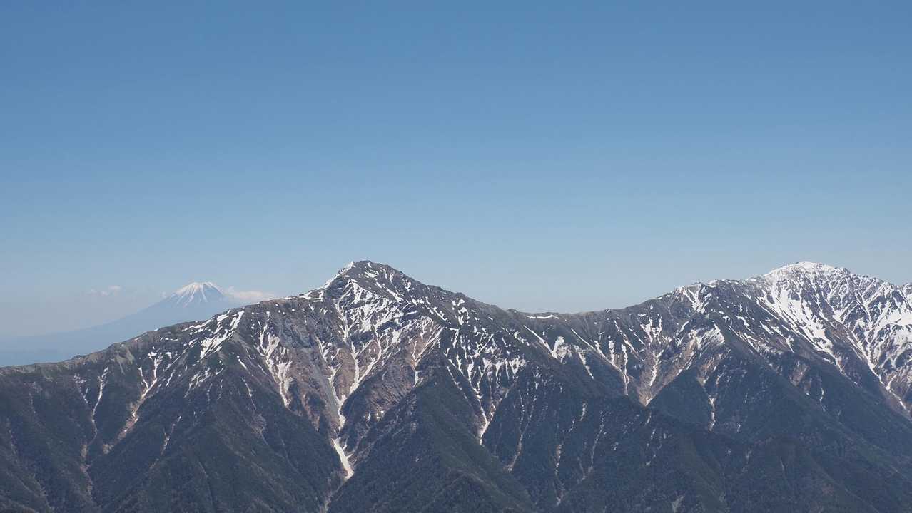 仙丈ヶ岳、残雪期テン泊 の写真 22