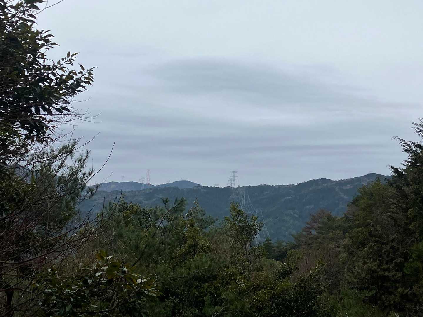 ドンヨリ
でも雨に降られずに歩ける有り難さを痛感しました。