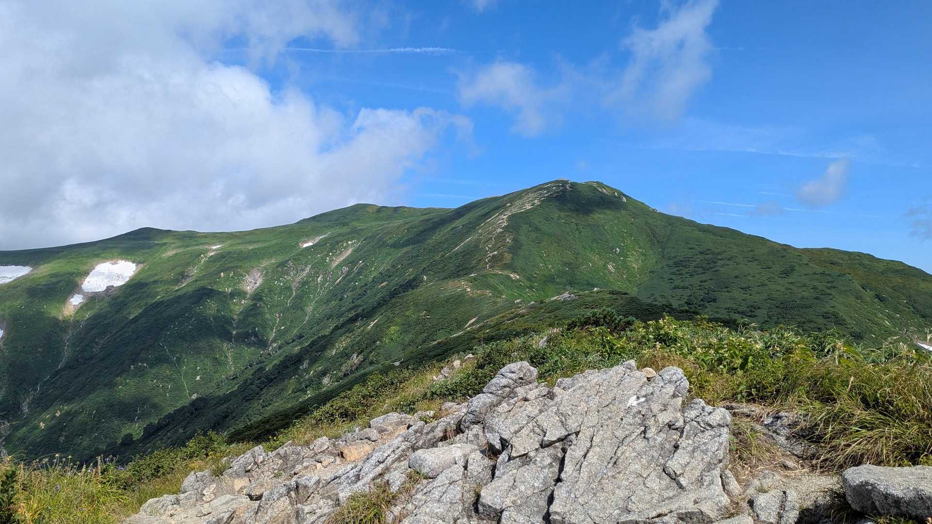 草履塚より
