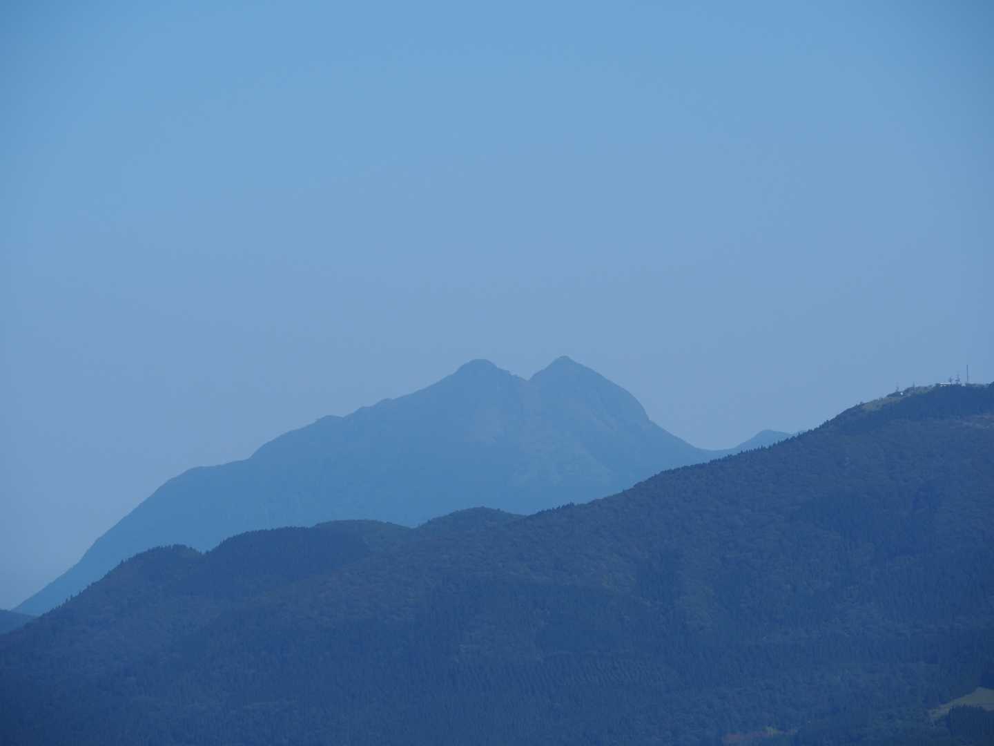望遠で由布岳