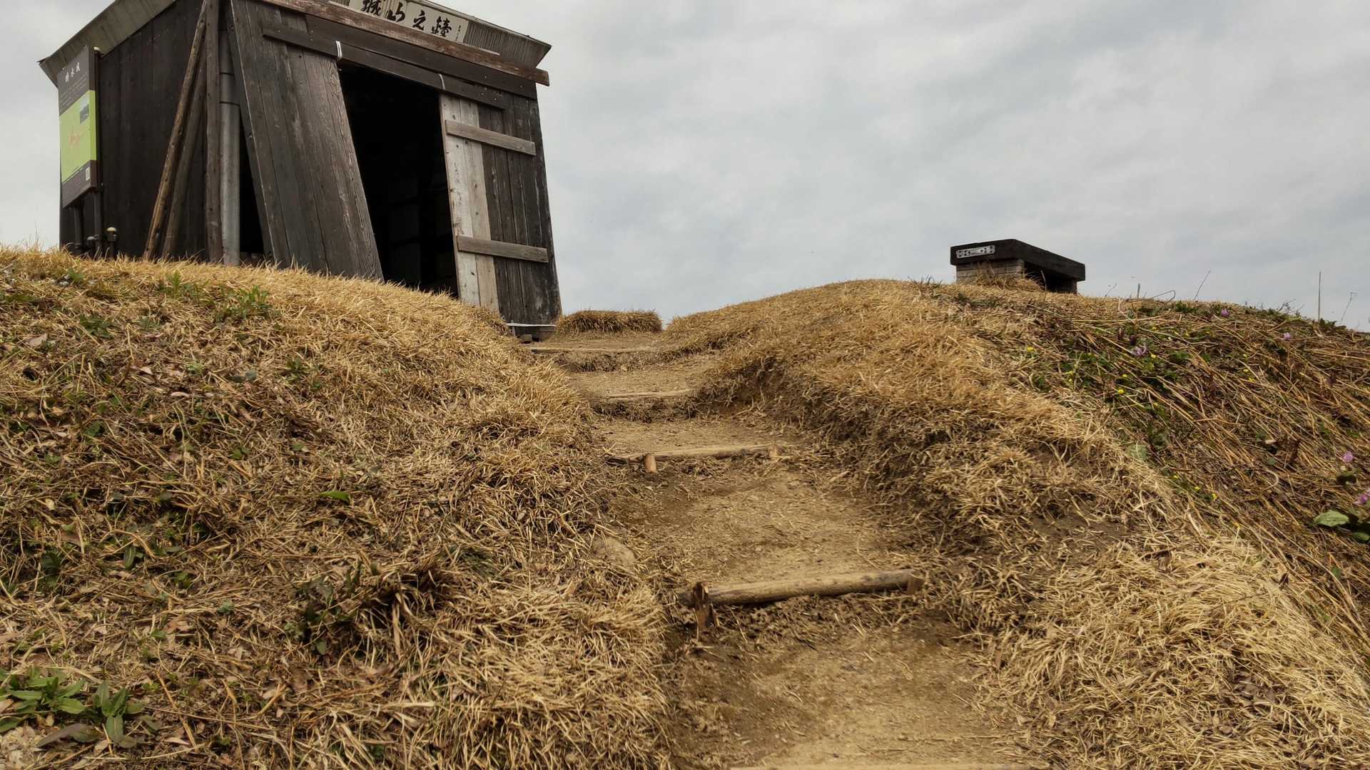 山頂　小屋