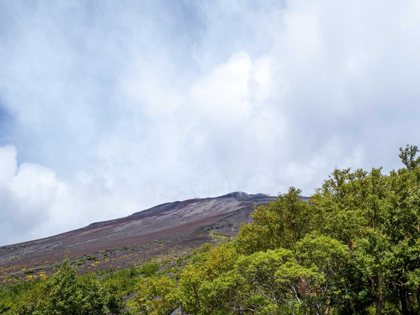 登山口に下山
今度は富士宮ルートで富士山登りたいと思います