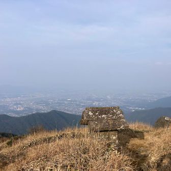 今年最後の山
景色を堪能するつもりだったけど視界悪い
ま、来年に期待して大人しくゲザンヌ