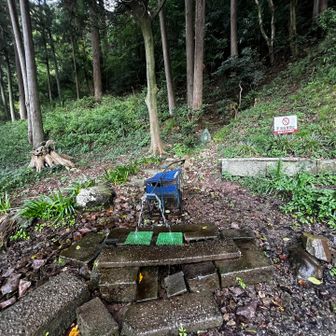 ってことで酒清水登山口まで降りてきました。水分補給。生き返る。