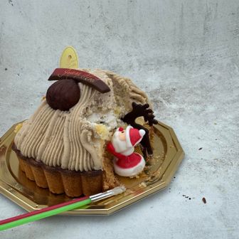 残りは次のお山で。サンタとトナカイに倒れないよう支えてもらう笑笑