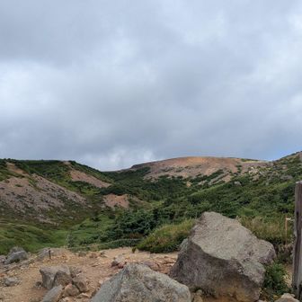 ここも火山帯なので景色が荒々しいですね