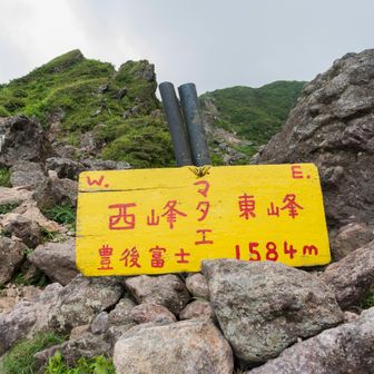 マタエ到着。計画ではここで昼食タイムのはずが、暑いのでさっさと下りることにしました。