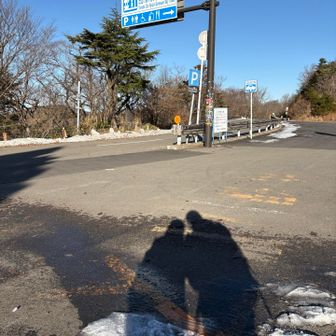 カップルみた〜い😂笑
地図ダウンロード中を覗き見中👀まだ〜？
そしてスターティン▶️