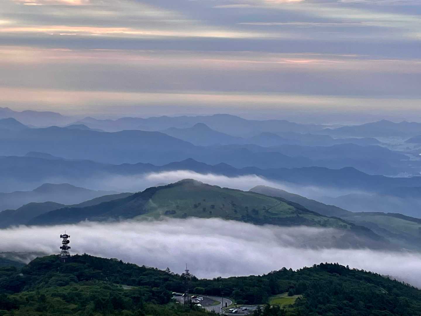 雲海と朝焼け