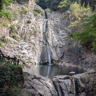 雄滝