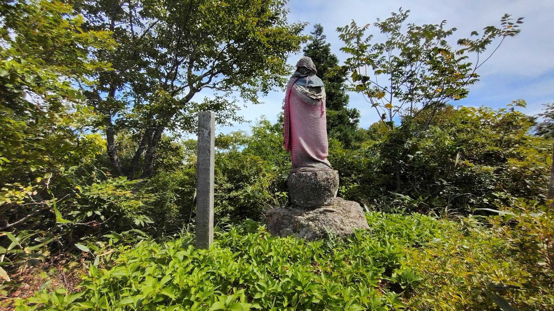 お地蔵様にお参りしていきます。