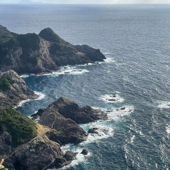 足がすくみつつ
でも見てしまう海面(*´꒳`*)