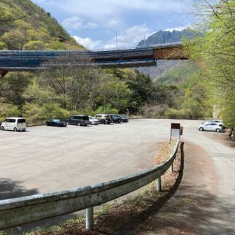 駐車場。
日中でもガラガラでした！