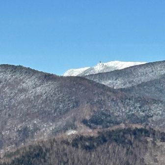 白いのは「金峰山」